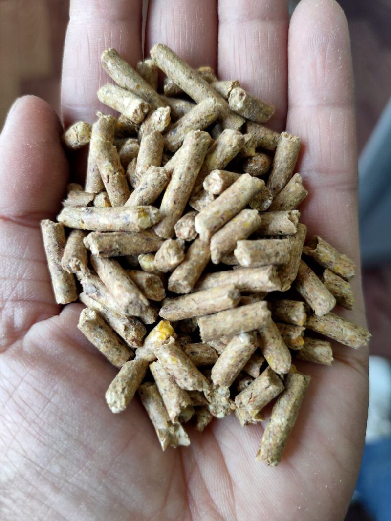 牛羊马好饲料草料颗粒，营养好，好吸收，厂家发货，量大从优