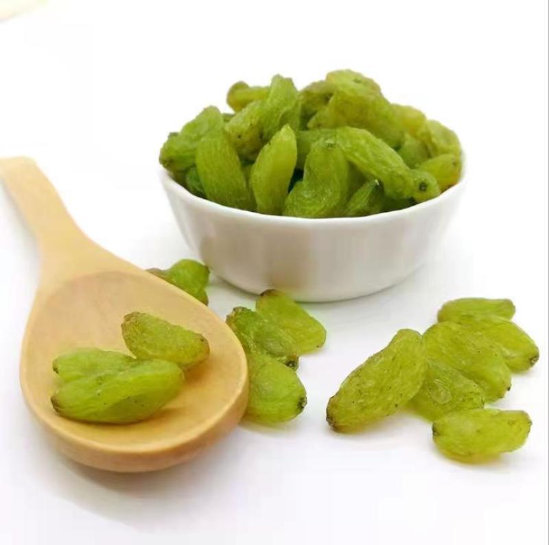 厂家供应新疆葡萄干绿香妃颗粒饱满干净无沙
