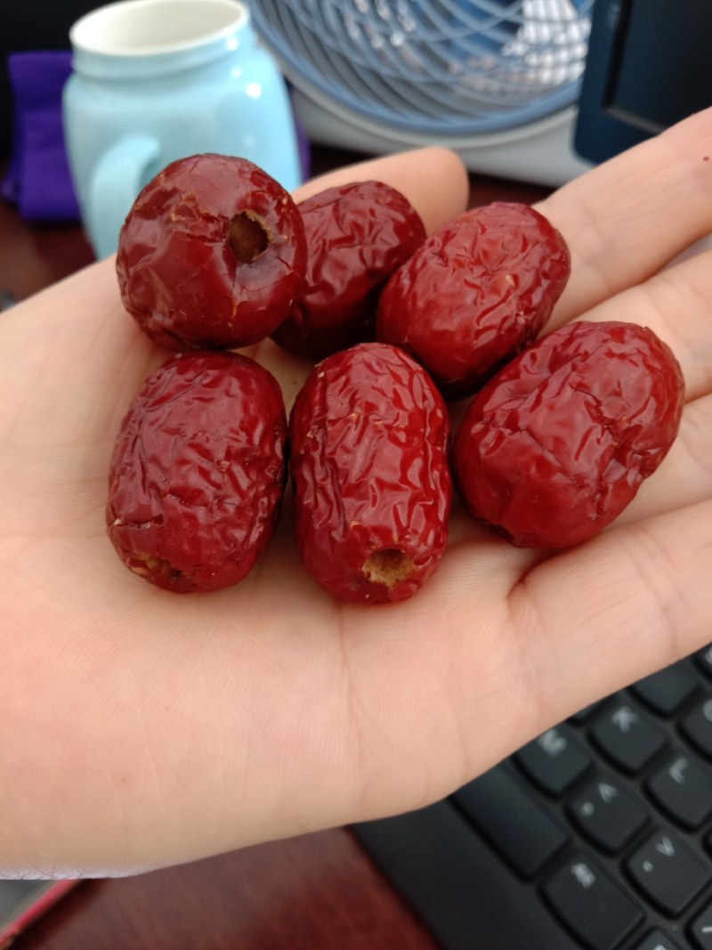 厂家批发人工去核枣，去核灰枣一手货源，