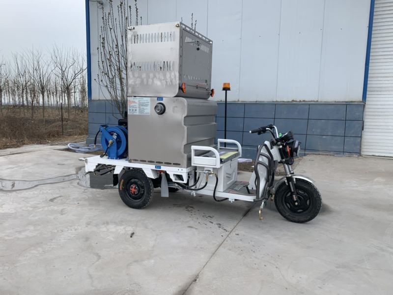 电动三轮高压清洗车，150公斤压力自带高压卷盘水枪