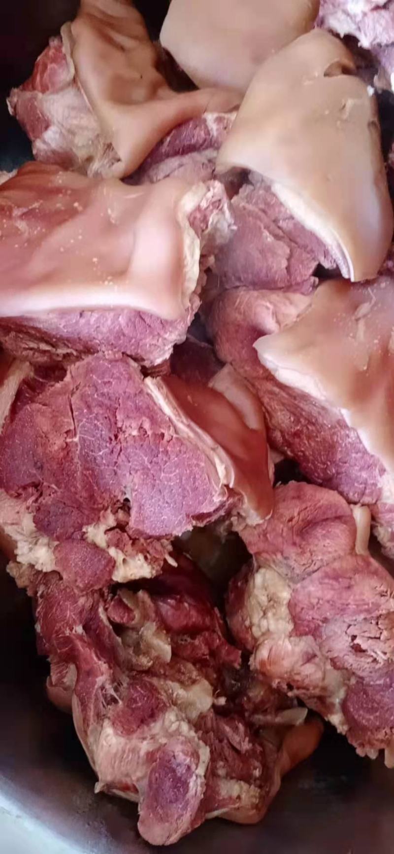 五香熟马肉，味道鲜美，颜色漂亮适用于饭店，餐厅……
