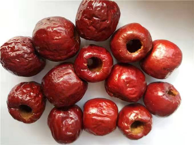 无核红枣与原枣对比图