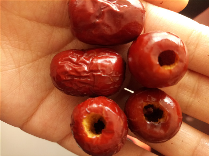 红枣去皮与不去皮对比图