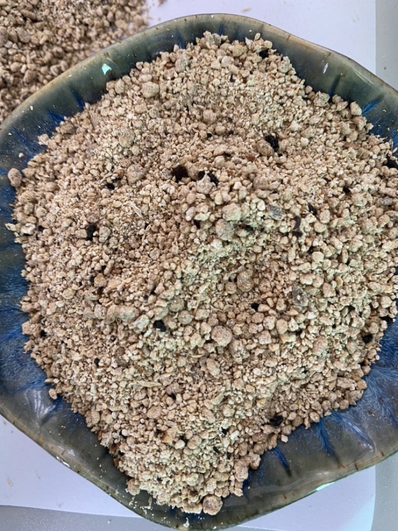 大量供应优质豆腐渣干豆腐渣适用于鸡鸭鹅等。