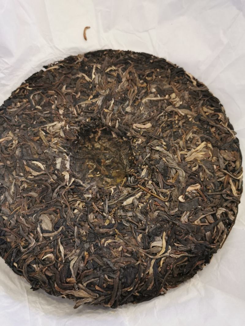 兴海茶厂易武刮风寨古树生茶357克普洱生茶