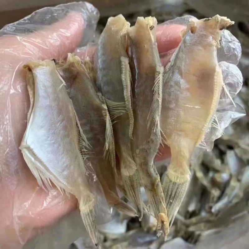 竹叶剥皮鱼，又名敌仔鱼。淡干足干，漂亮。。。