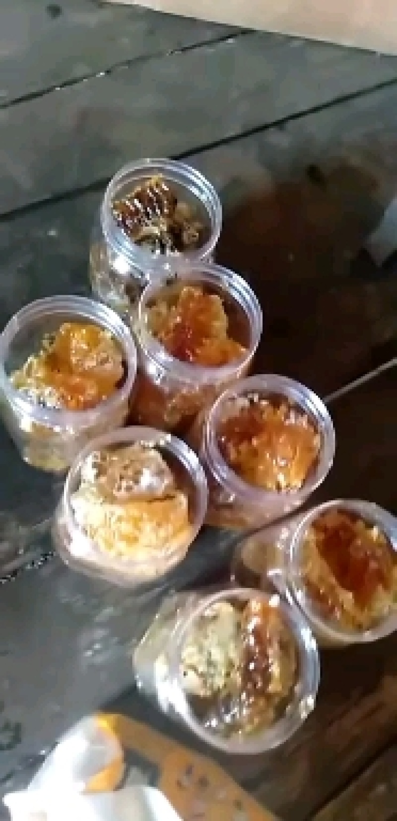 农家土蜂巢蜜瓶装巢蜜正宗纯正百花蜜自产自销房前屋后放养