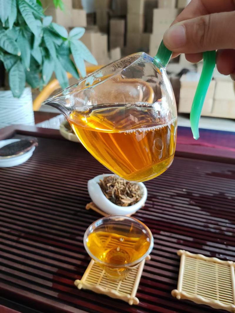 千年古树自家普洱茶