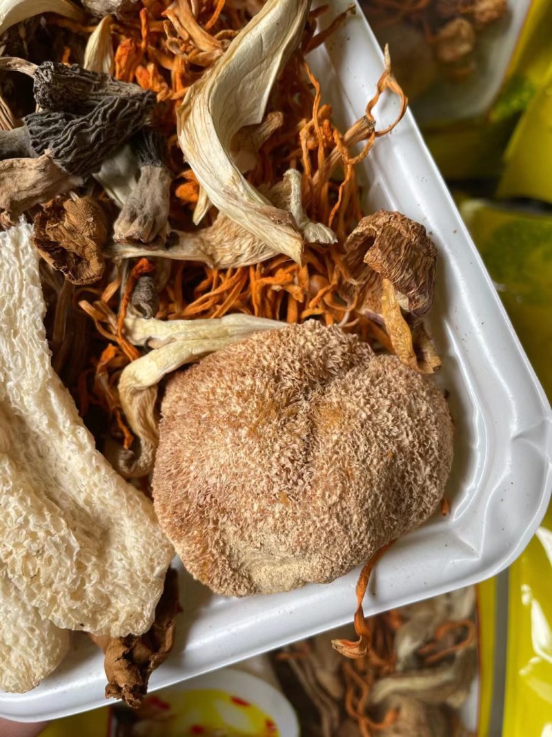菌汤包！质量货大量批发零售，一包100克！