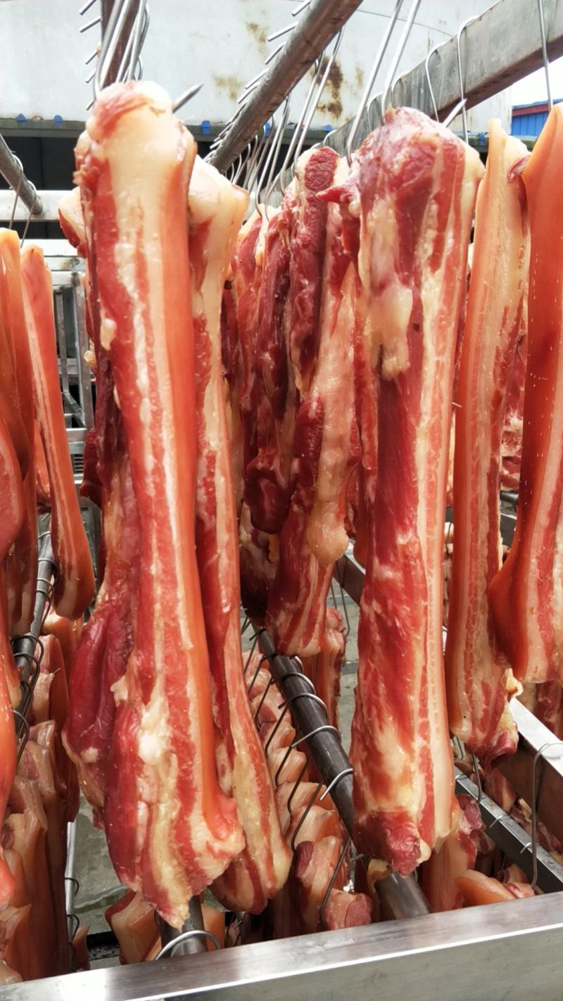 随时有货随时可聊量大从优正宗腊肉口感鲜美