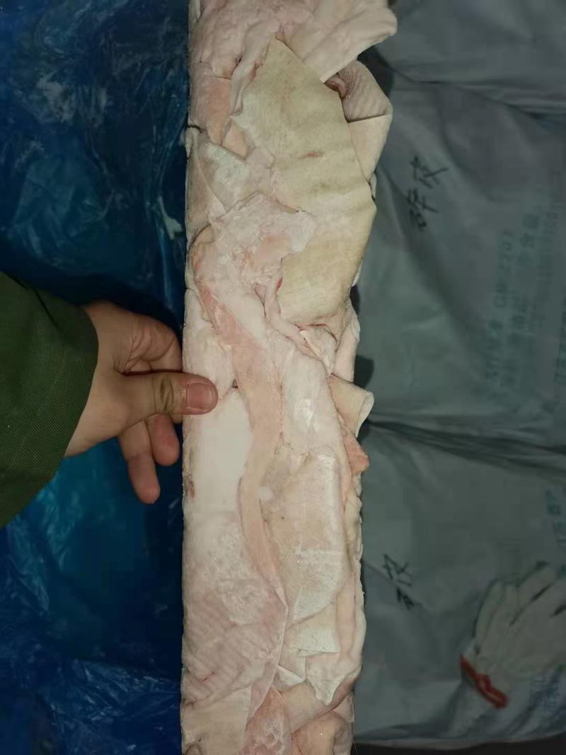 肥猪碎皮，新货手续齐全，质量保证，货源稳定