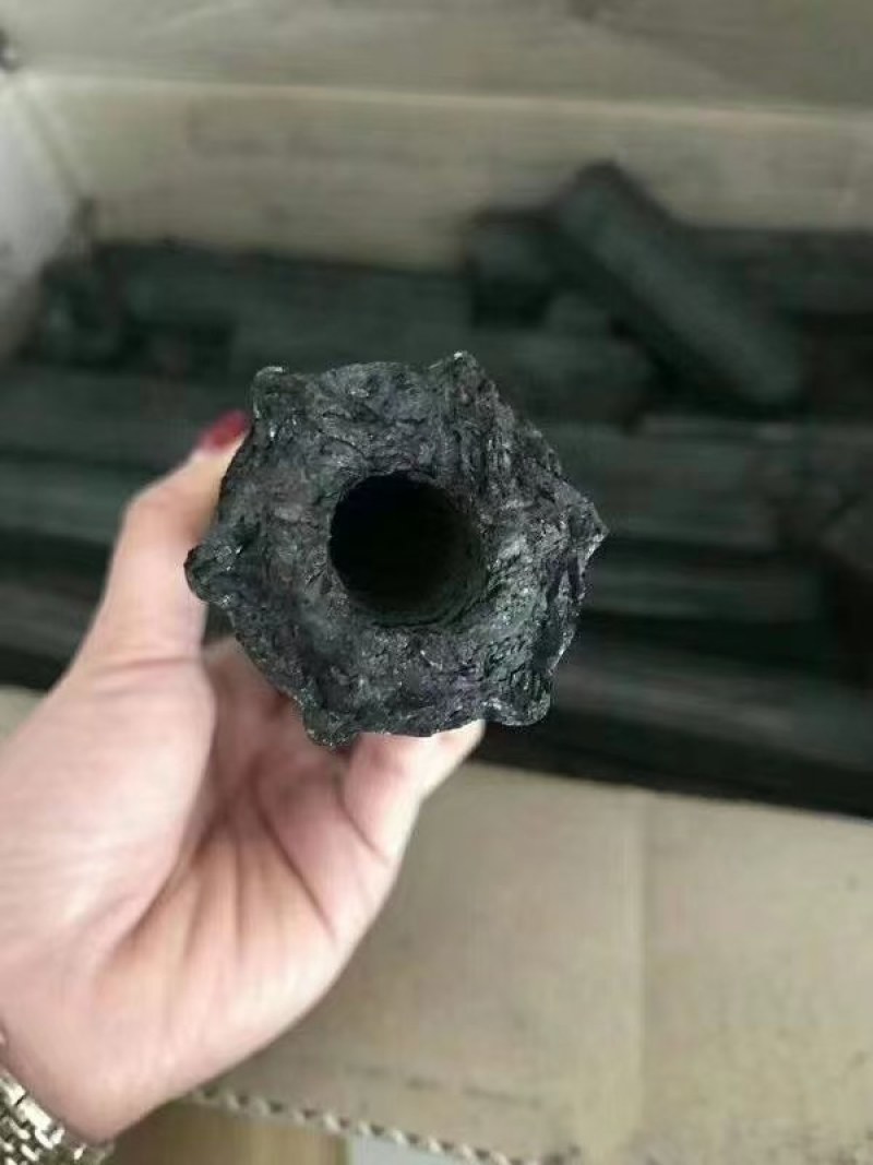 烧烤季必备，机制木炭，热量高，耐燃烧