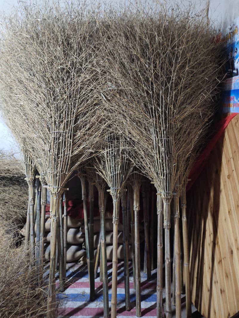 竹枝扫把，竹枝大扫大适合庭院，街道，学校工厂，扫雪等用处