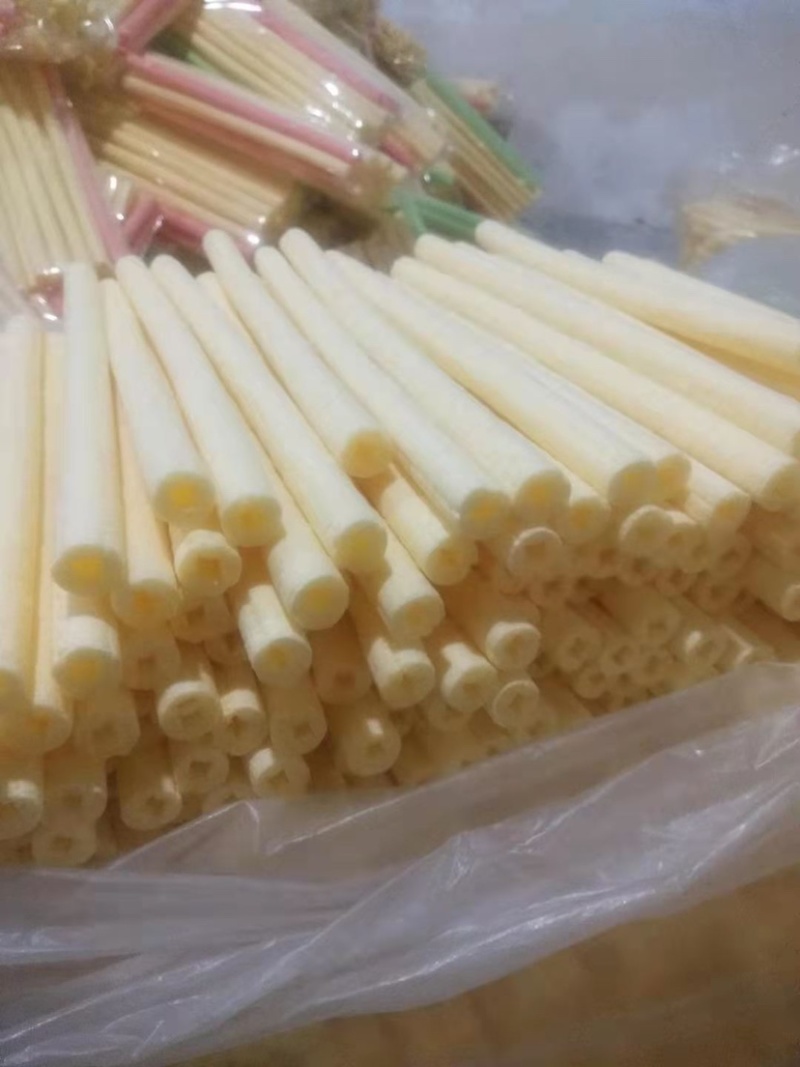 彩棒空心棒批发价格膨化食品玉米棒厂家批发摆地摊产品