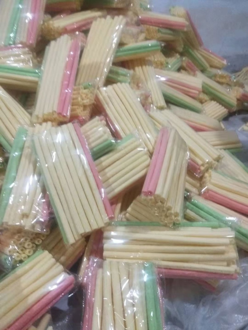 彩棒空心棒批发价格膨化食品玉米棒厂家批发摆地摊产品