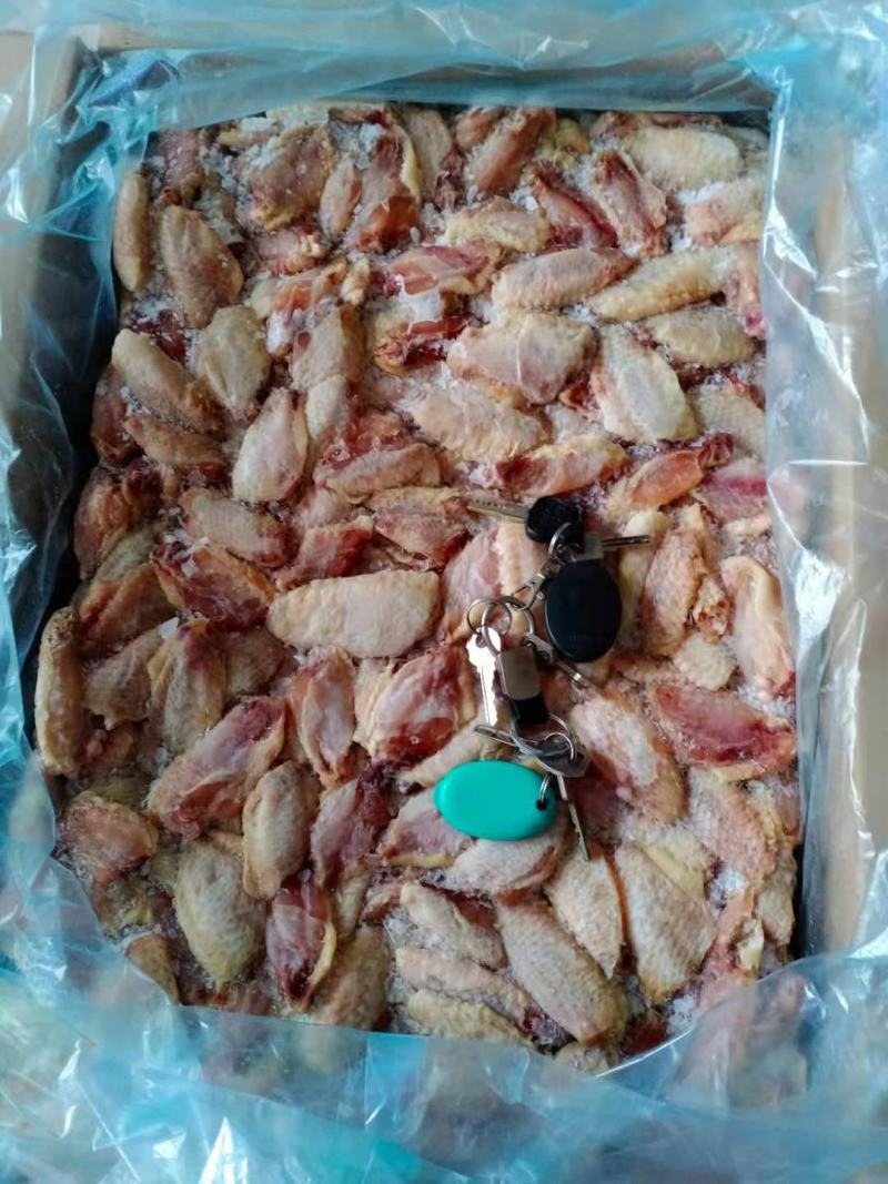 鸡翅中特价出售，纯干货没有水，实物拍摄，量大优惠