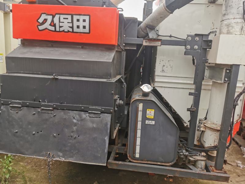 精品久保田988收割机，17年保养好的，没跨区。