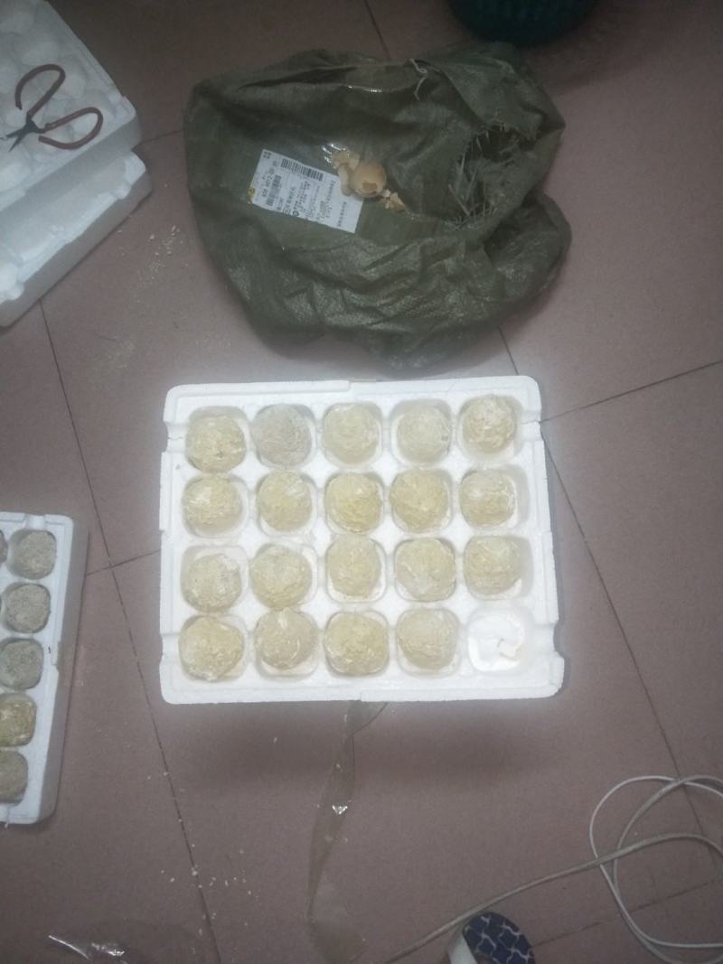 长期大量供应无铅鸡蛋变蛋传统的手工制作品质优良价格优惠！
