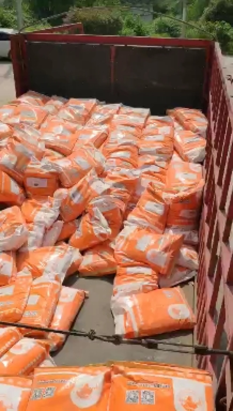 奶牛专用预混料自配料产奶量好泌乳量高英美尔奶牛专用预混合