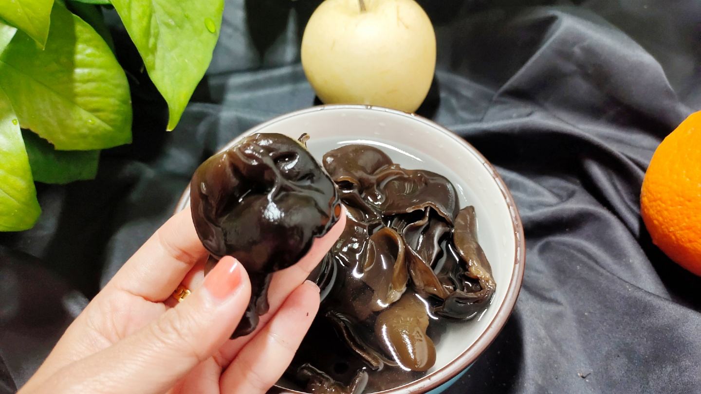黑木耳泡发前后对比图