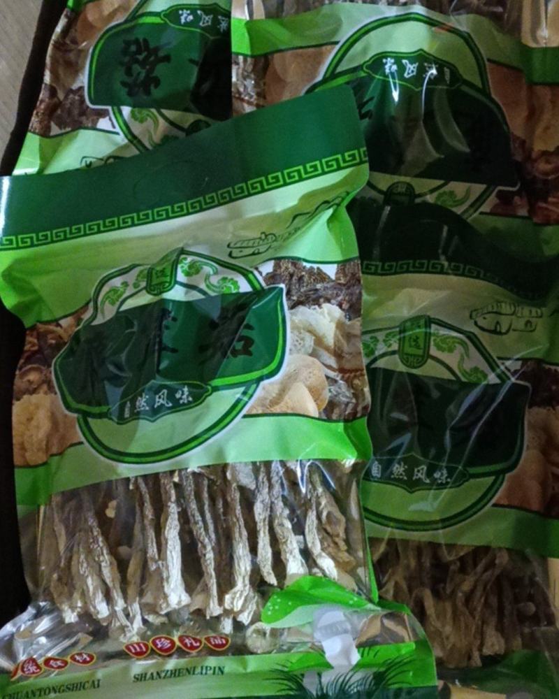 鹿茸菇工厂直销，各种等级齐全，价格优惠。如意情