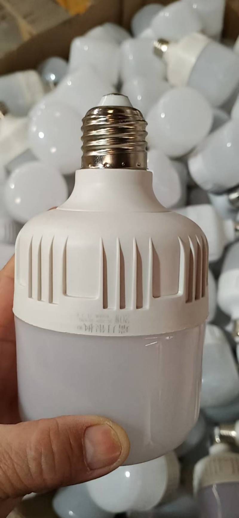 节能灯5---40W地摊产品展会五金店均可销售量大从优