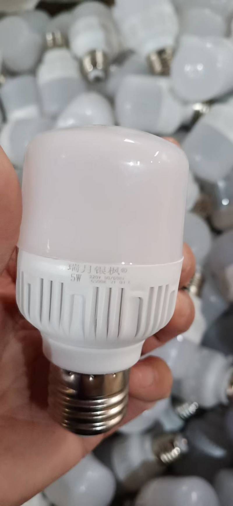 节能灯5---40W地摊产品展会五金店均可销售量大从优