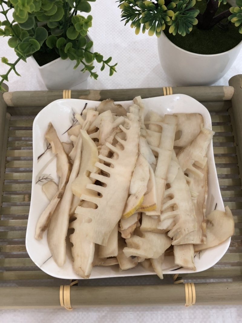 脱水笋片工厂加工货无硫脱水烘干而成通货30斤一包