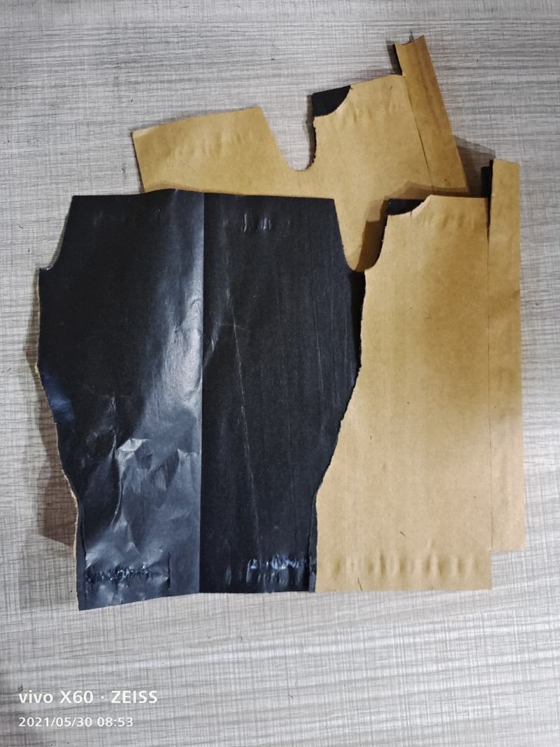 双层桃袋，高防水木桨加腊黑双光，每袋5000，质量保证