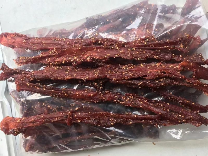 风干，跑江湖地摊赶集吼货风干肉，麻辣，五香两种口味