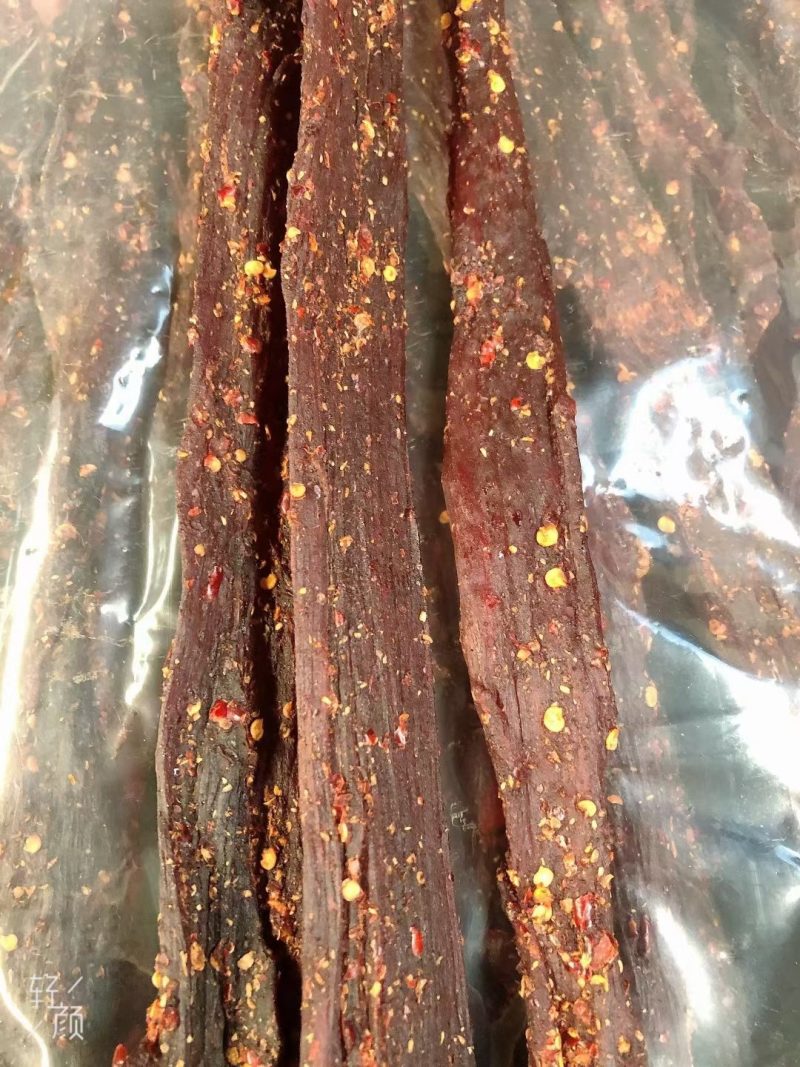 风干，跑江湖地摊赶集吼货风干肉，麻辣，五香两种口味