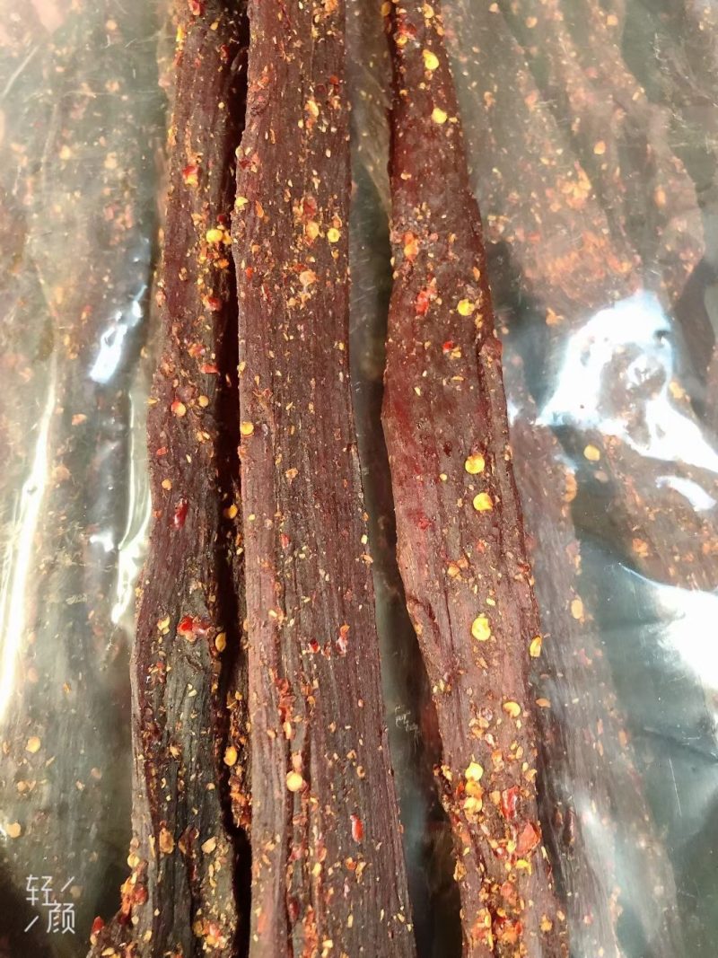 风干，跑江湖地摊赶集吼货风干肉，麻辣，五香两种口味