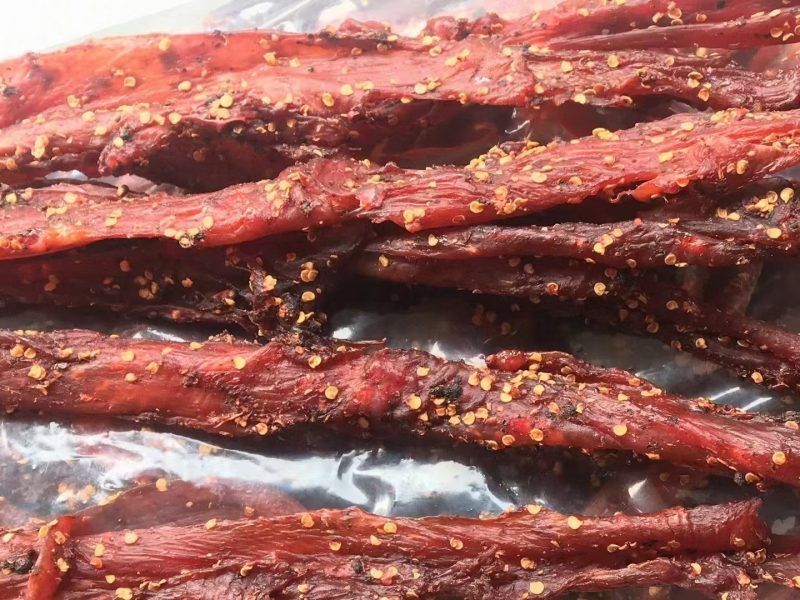 风干，跑江湖地摊赶集吼货风干肉，麻辣，五香两种口味