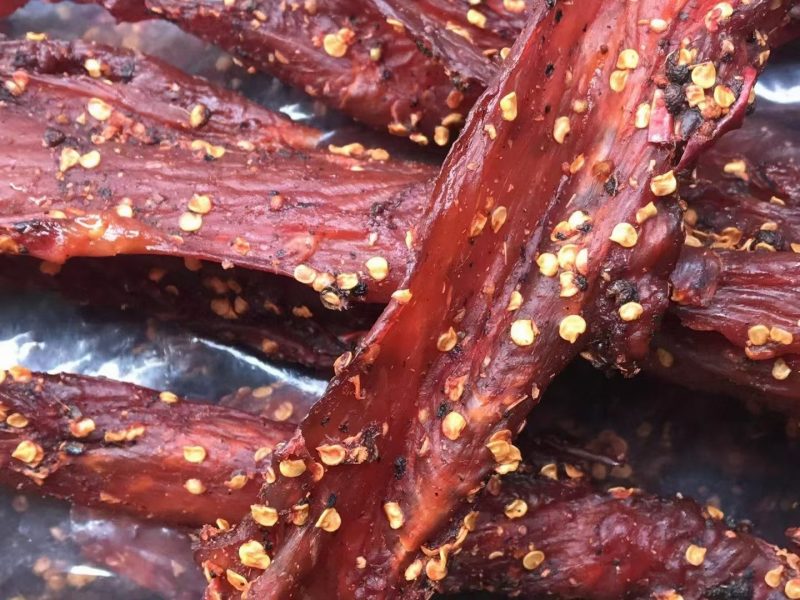 风干，跑江湖地摊赶集吼货风干肉，麻辣，五香两种口味