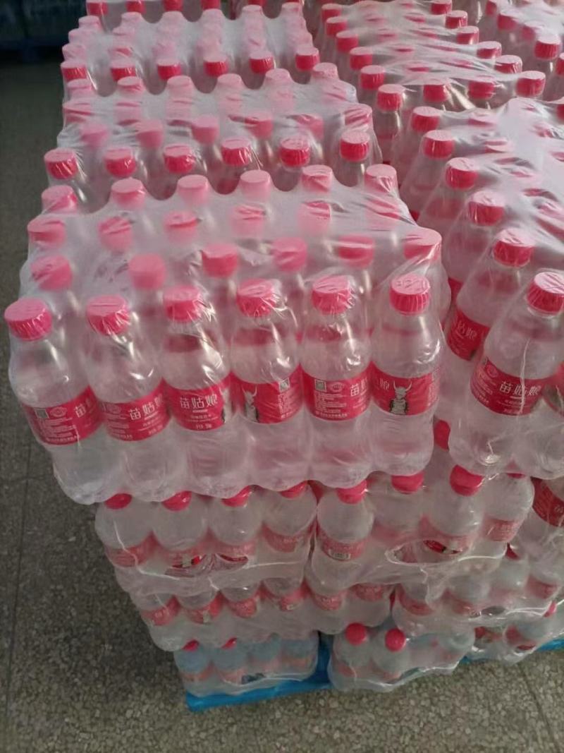 矿泉水
