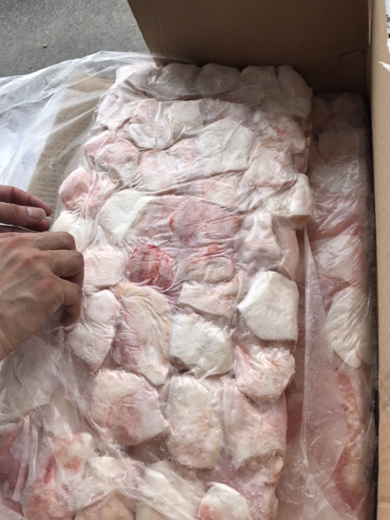 干冰巴沙鱼腩20斤/件，板冻适合工厂加工和烧烤自用