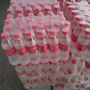 矿泉水