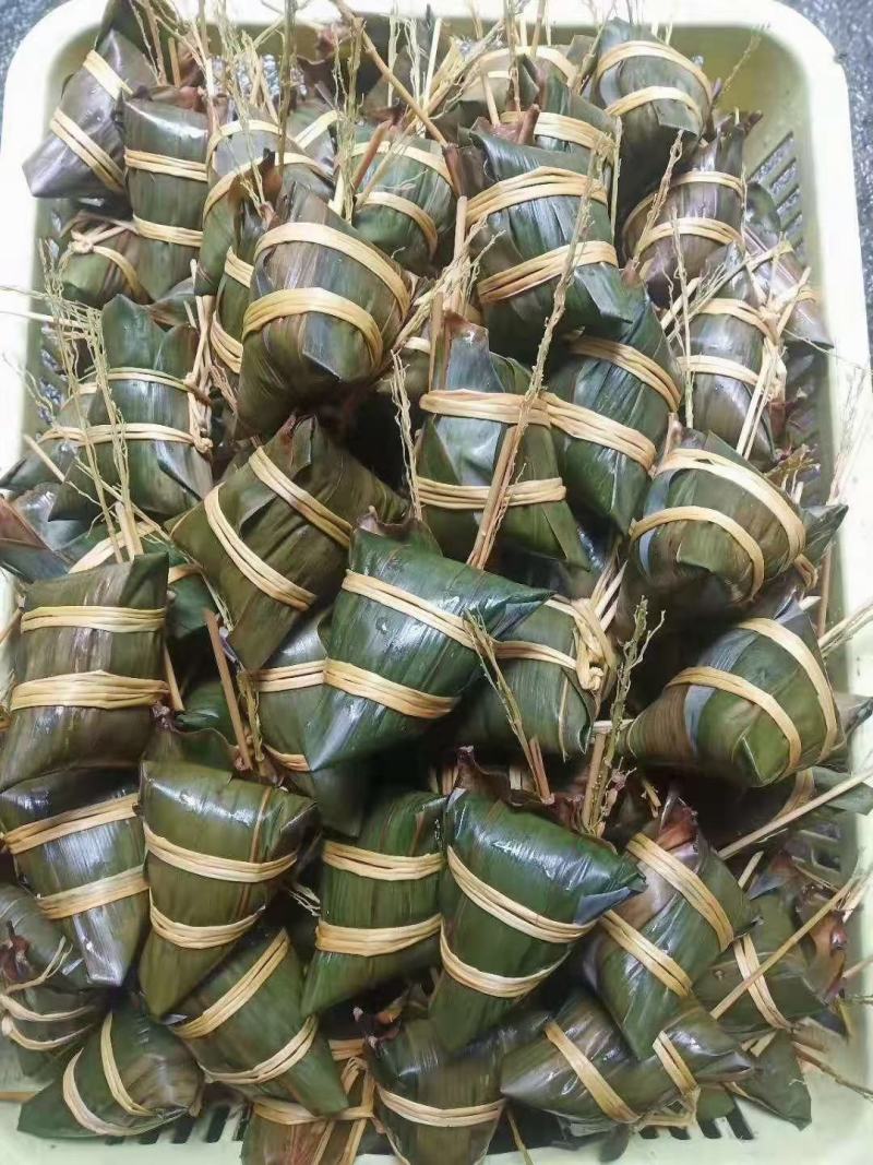 广西灰水粽子