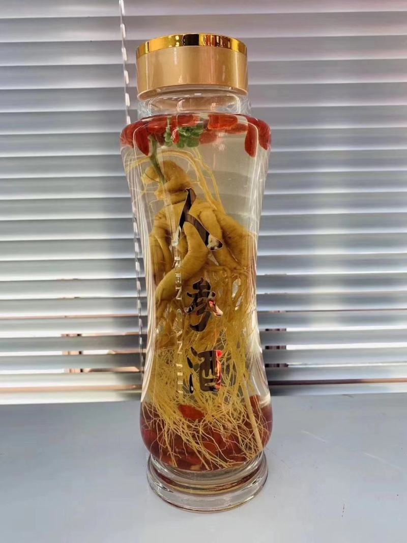 热销老参王人参酒、山参酒，52度纯粮食酿造