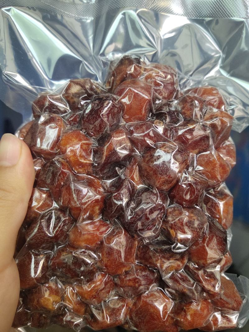熟透树上干杏
