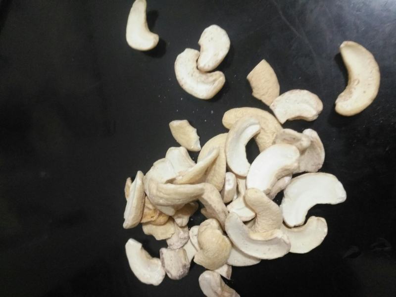 精选盐焗腰果碎去皮微带皮腰果碎熟半片半边烘焙零食