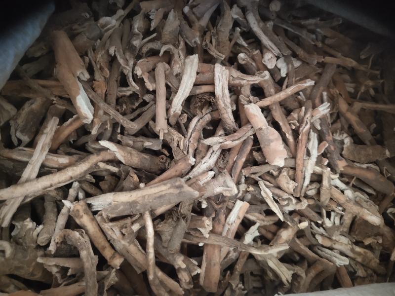 丹皮，粉丹皮，黑丹皮，统货，选条，无硫无农残，高含量，