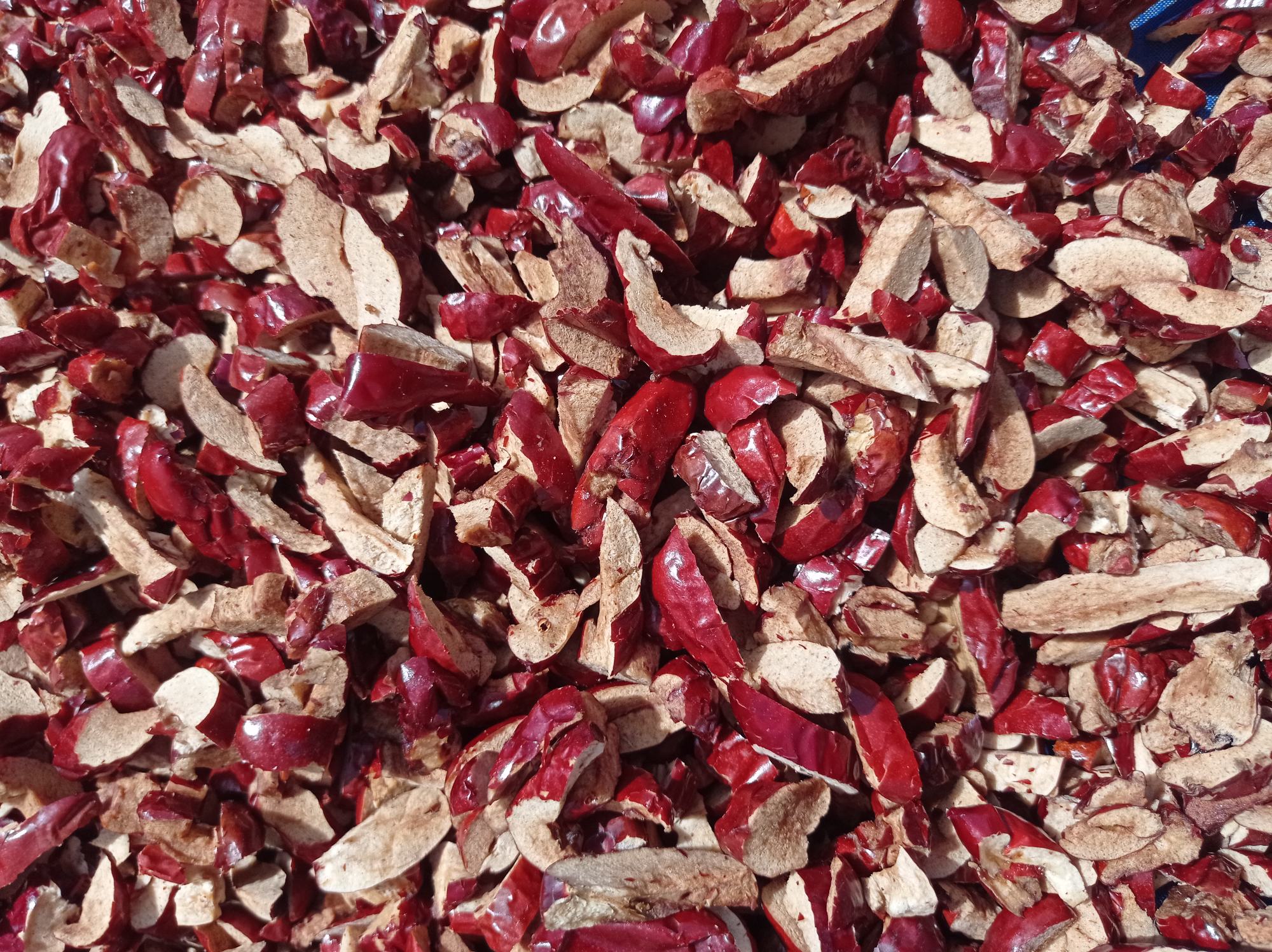 红枣与白芍药材展示图