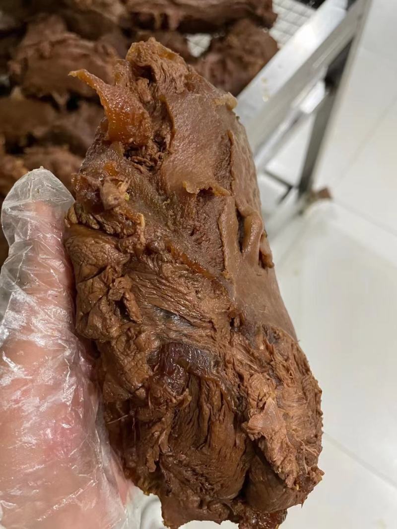 酱香牛肉，出锅空调屋晾好打包，发全国，冷链运输