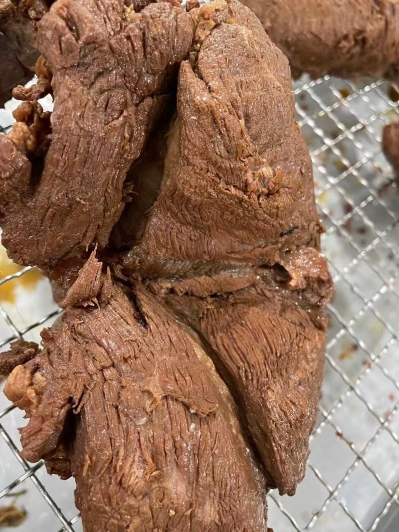酱香牛肉，出锅空调屋晾好打包，发全国，冷链运输