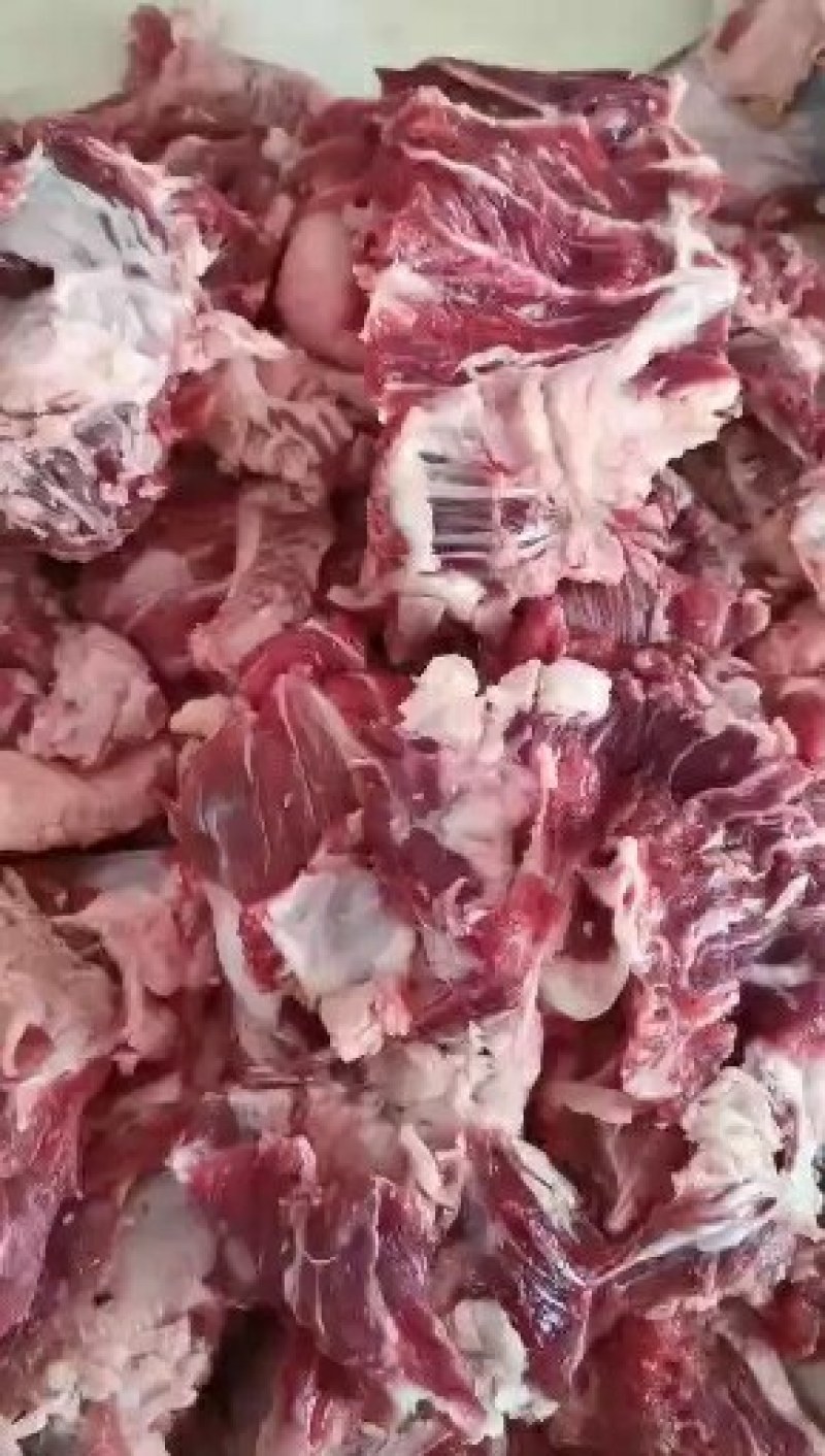 山东牛碎肉纯干牛碎肉量大诚信经营互惠互利欢迎选购