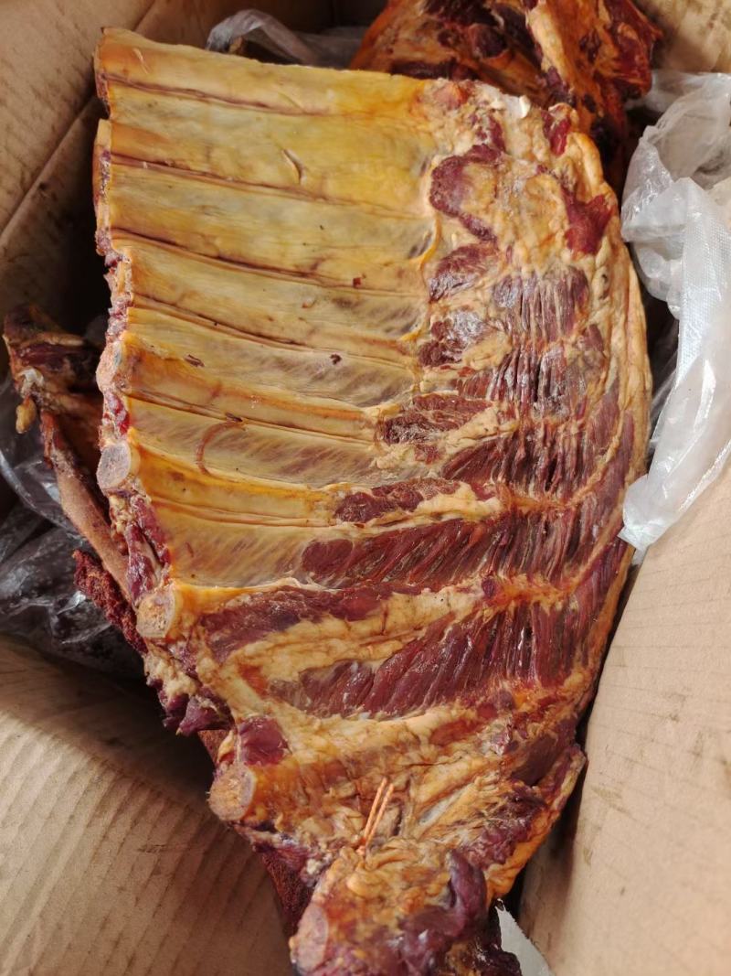 烟熏腊排骨颜色好干度好适合所有人群食用1件60斤常年批发