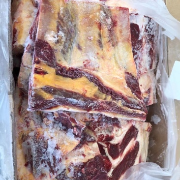大家好我是河北省河间市伊彬清真牛副产品，牛胸骨