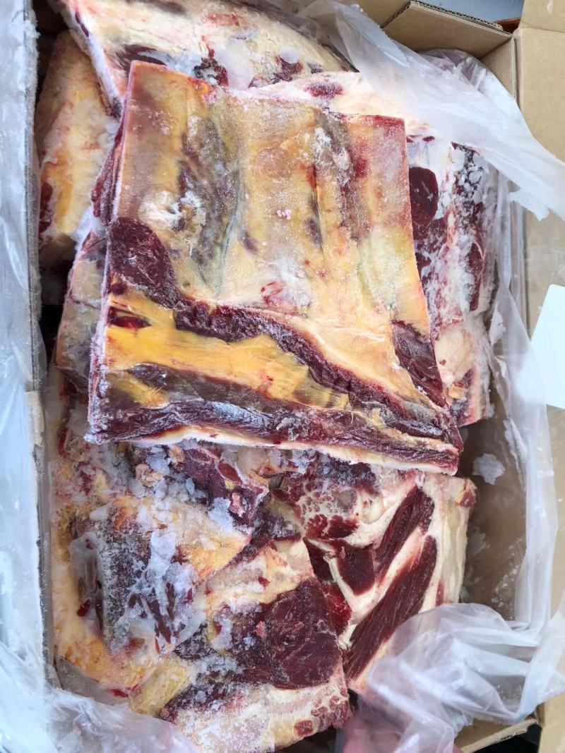 大家好我是河北省河间市伊彬清真牛副产品，牛胸骨