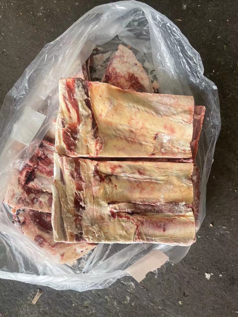 大家好我是河北省河间市伊彬清真牛副产品，牛胸骨